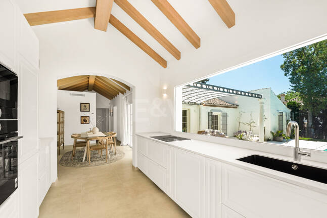 Elegant Fully Furnished One-Level Villa Steps from the Golf Club