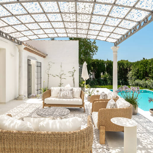 Elegant Fully Furnished One-Level Villa Steps from the Golf Club