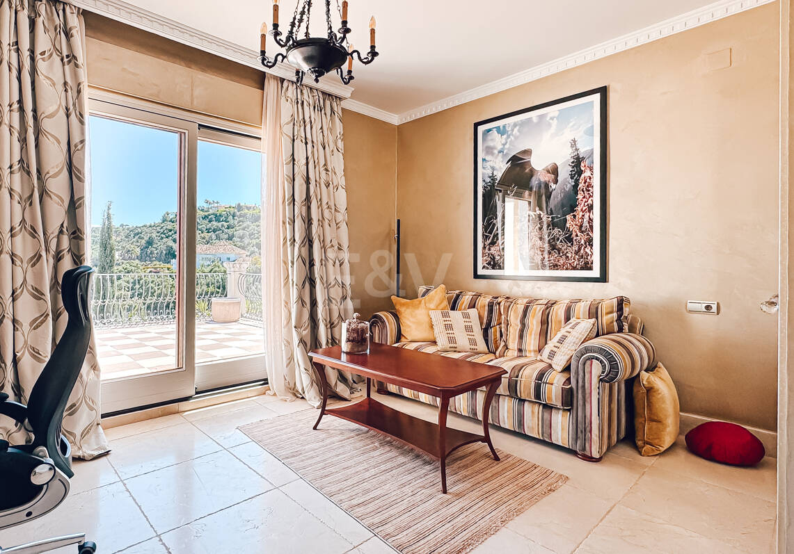Villa elegante con vistas panorámicas al mar en La Zagaleta