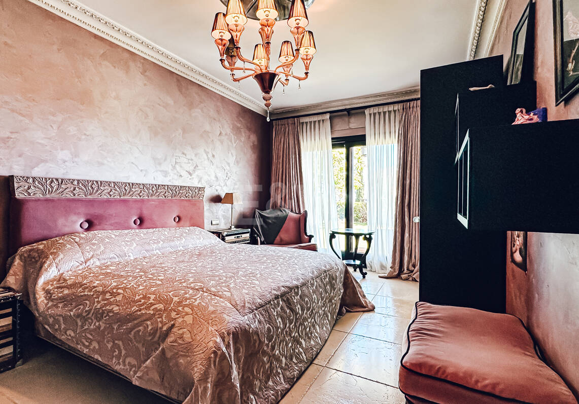 Villa elegante con vistas panorámicas al mar en La Zagaleta