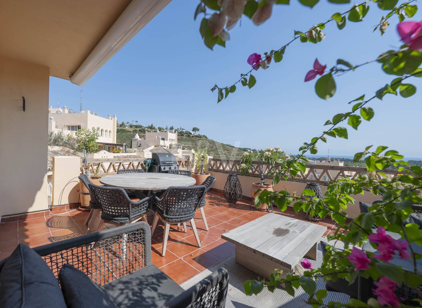 Ihr privater mediterraner Rückzugsort in Elviria – Langzeitmietwohnung mit Meerblick
