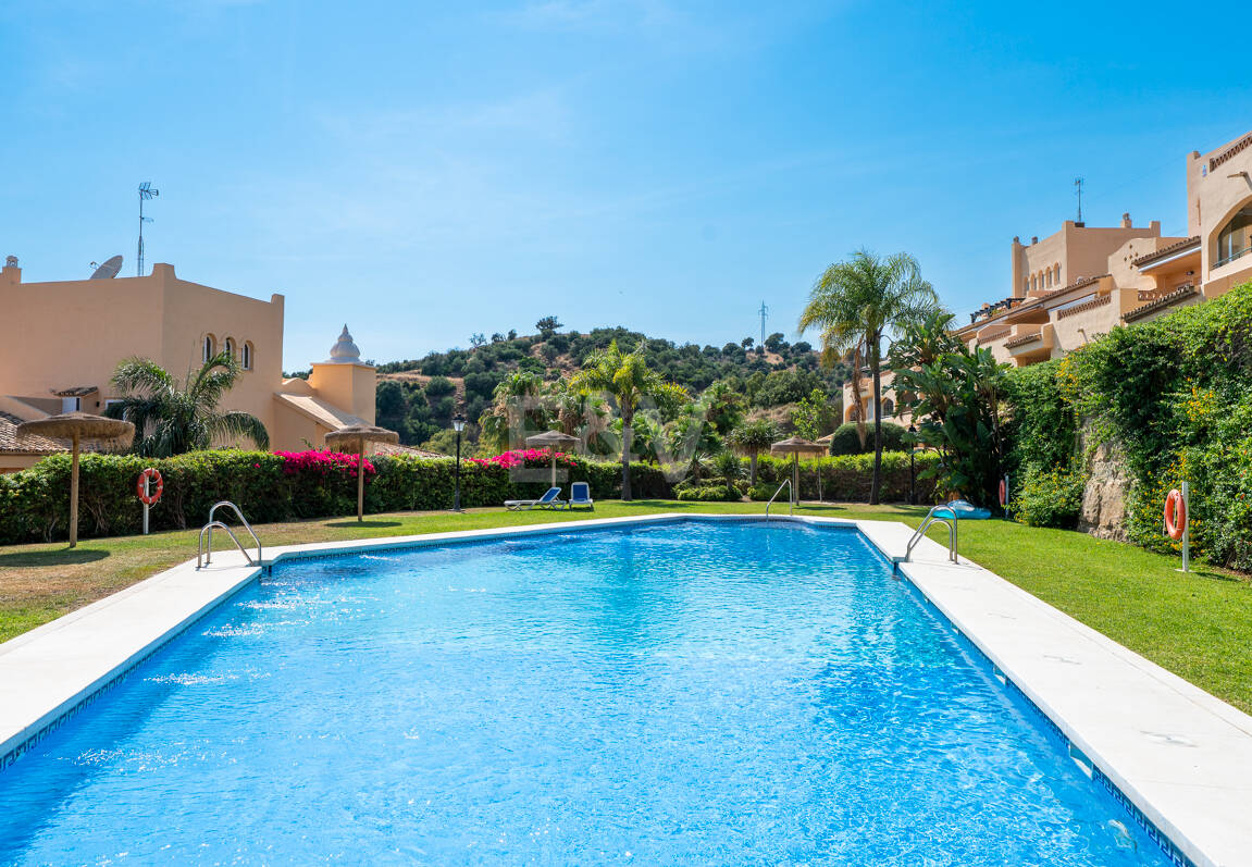 Ihr privater mediterraner Rückzugsort in Elviria – Langzeitmietwohnung mit Meerblick