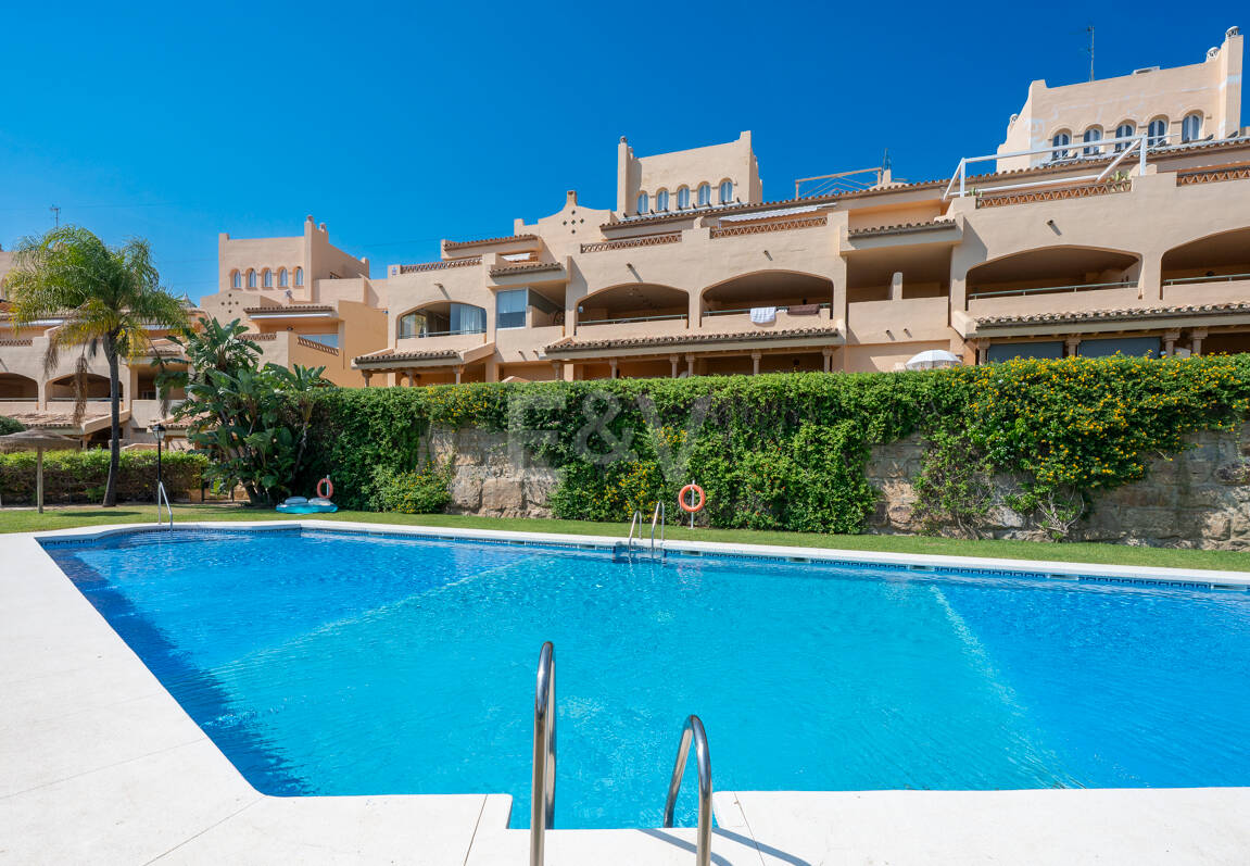 Ihr privater mediterraner Rückzugsort in Elviria – Langzeitmietwohnung mit Meerblick
