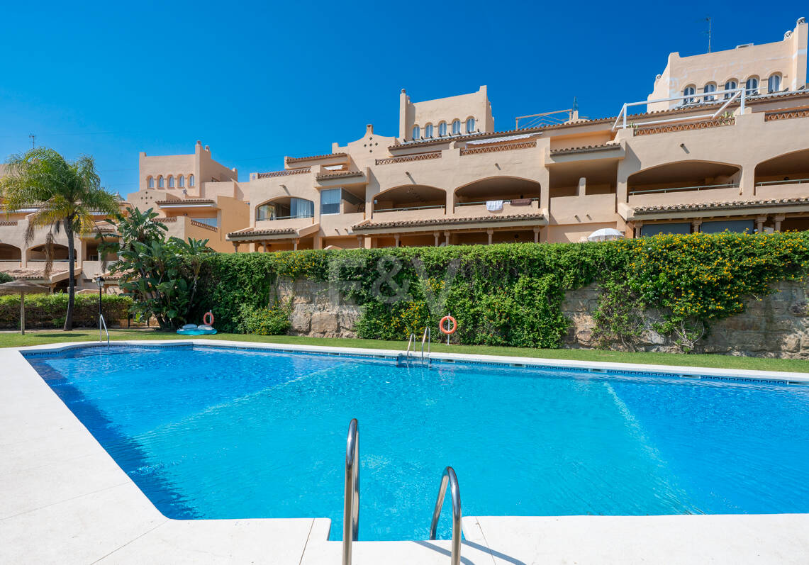 Ihr privater mediterraner Rückzugsort in Elviria – Langzeitmietwohnung mit Meerblick
