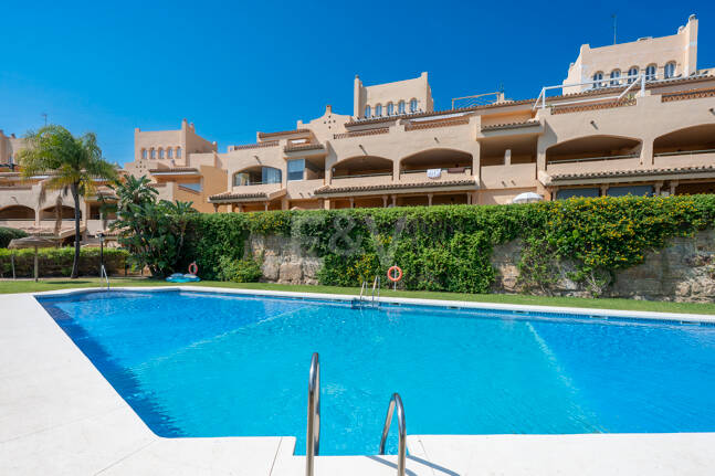 Ihr privater mediterraner Rückzugsort in Elviria – Langzeitmietwohnung mit Meerblick