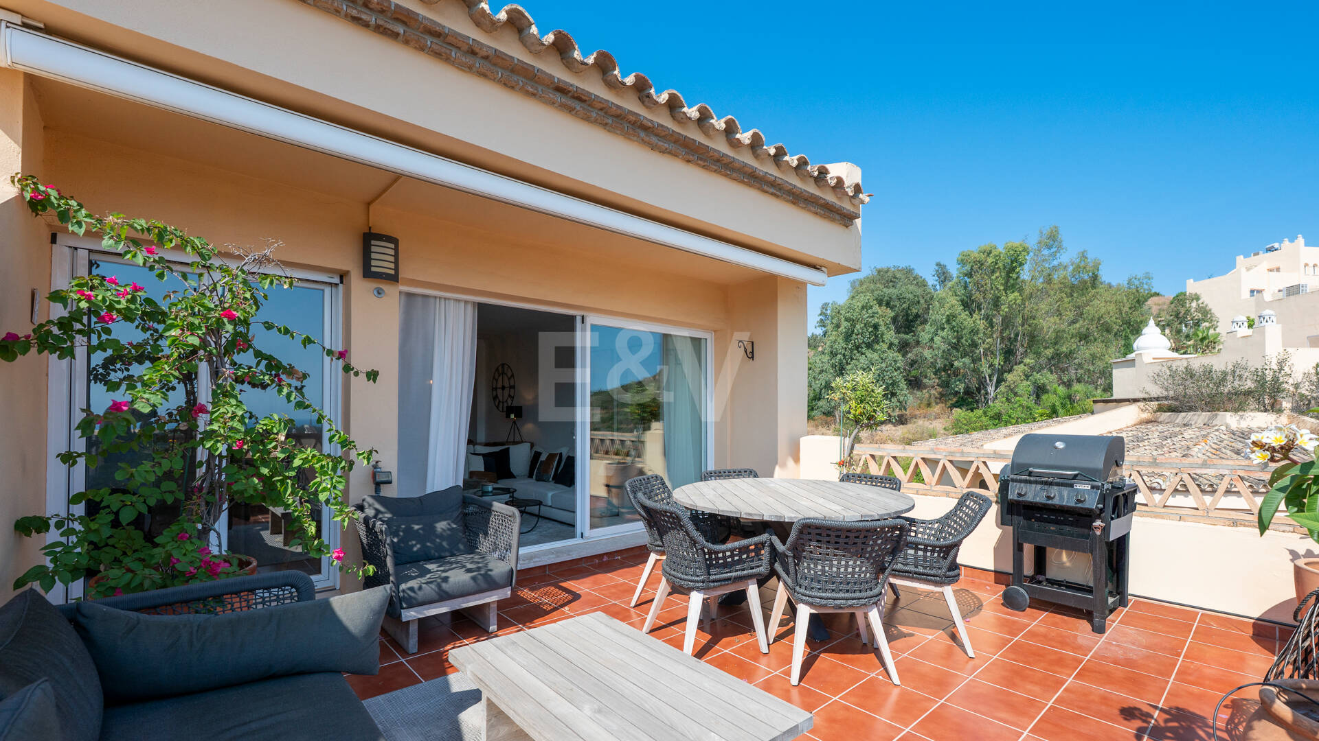 Ihr privater mediterraner Rückzugsort in Elviria – Langzeitmietwohnung mit Meerblick