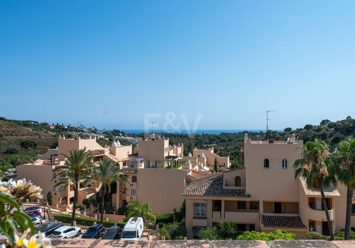 Ihr privater mediterraner Rückzugsort in Elviria – Langzeitmietwohnung mit Meerblick