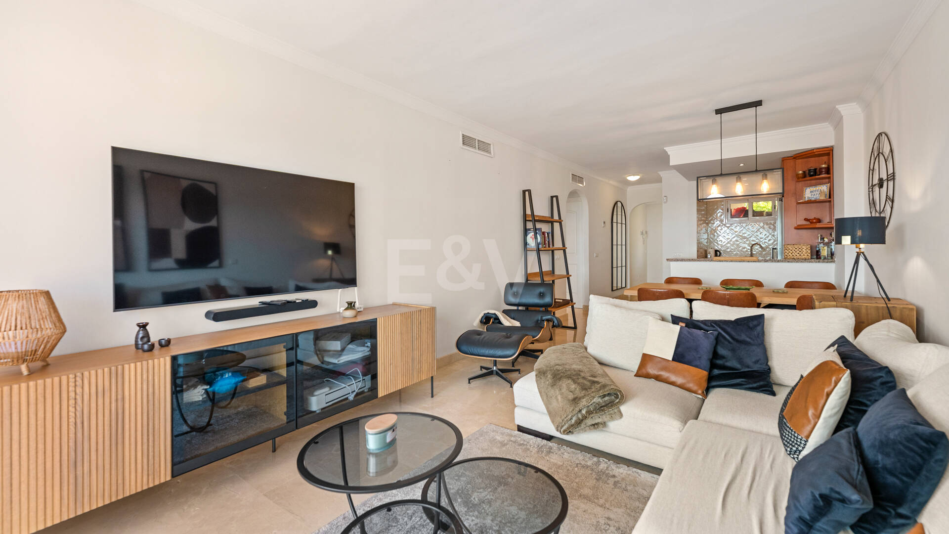 Ihr privater mediterraner Rückzugsort in Elviria – Langzeitmietwohnung mit Meerblick