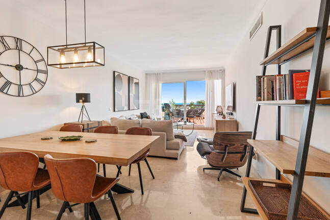 Ihr privater mediterraner Rückzugsort in Elviria – Langzeitmietwohnung mit Meerblick