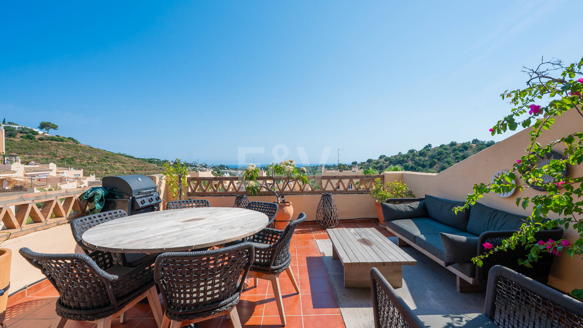 Ihr privater mediterraner Rückzugsort in Elviria – Langzeitmietwohnung mit Meerblick