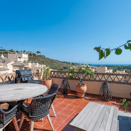 Ihr privater mediterraner Rückzugsort in Elviria – Langzeitmietwohnung mit Meerblick