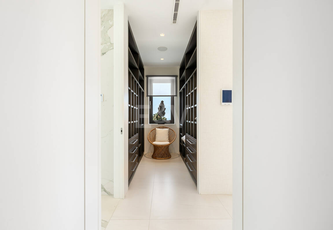 Zeitgenössische Designervilla Mit Spektakulärem Meerblick An Der Goldenen Meile Von Marbella