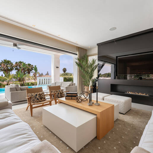 Zeitgenössische Designervilla Mit Spektakulärem Meerblick An Der Goldenen Meile Von Marbella