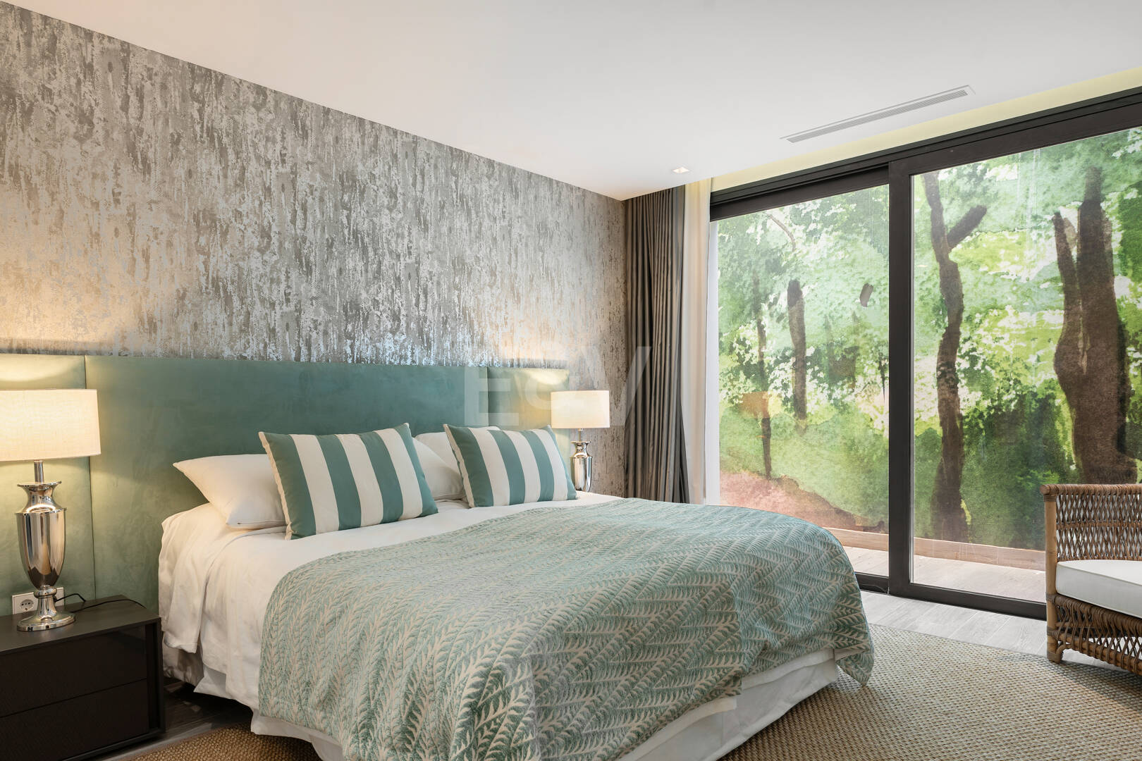 Zeitgenössische Designervilla Mit Spektakulärem Meerblick An Der Goldenen Meile Von Marbella