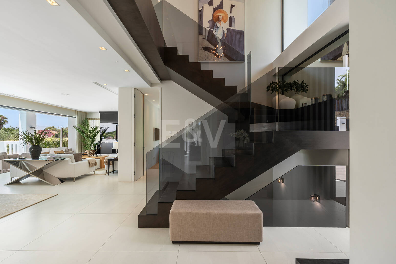Zeitgenössische Designervilla Mit Spektakulärem Meerblick An Der Goldenen Meile Von Marbella