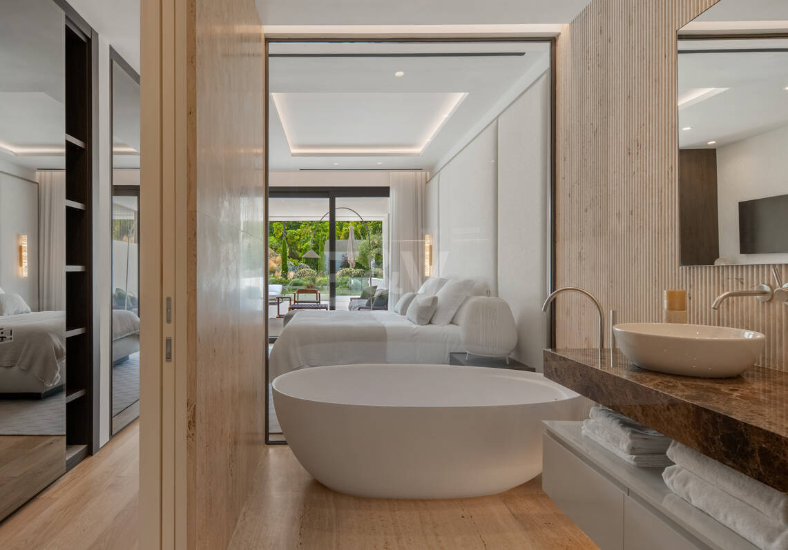 Exclusivo apartamento dúplex con jardín en EPIC by Fendi Casa, Milla de Oro de Marbella