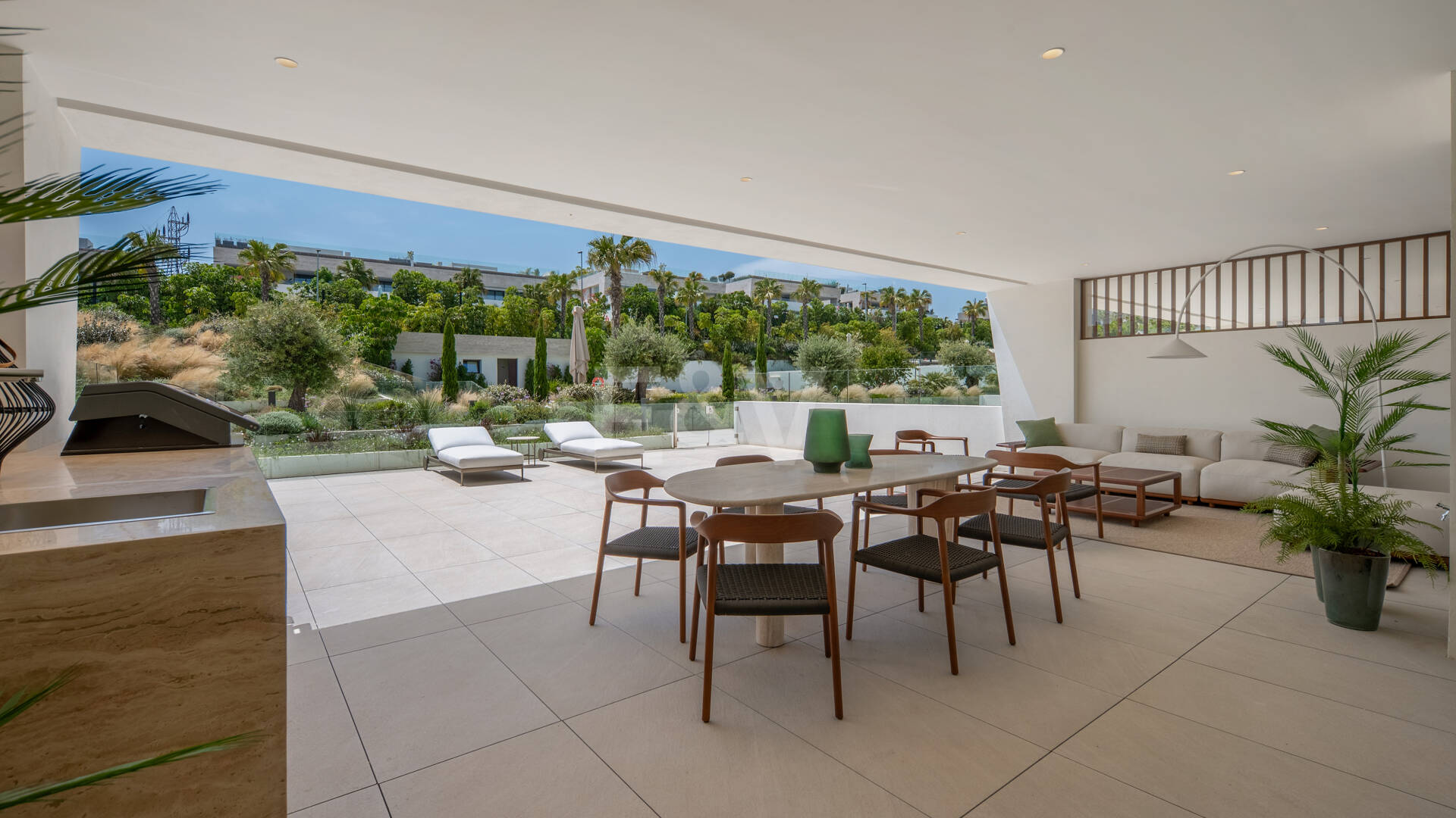 Exklusives Duplex-Gartenapartment in EPIC by Fendi Casa an der Goldenen Meile von Marbella