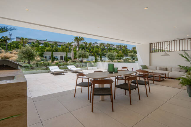 Exklusives Duplex-Gartenapartment in EPIC by Fendi Casa an der Goldenen Meile von Marbella