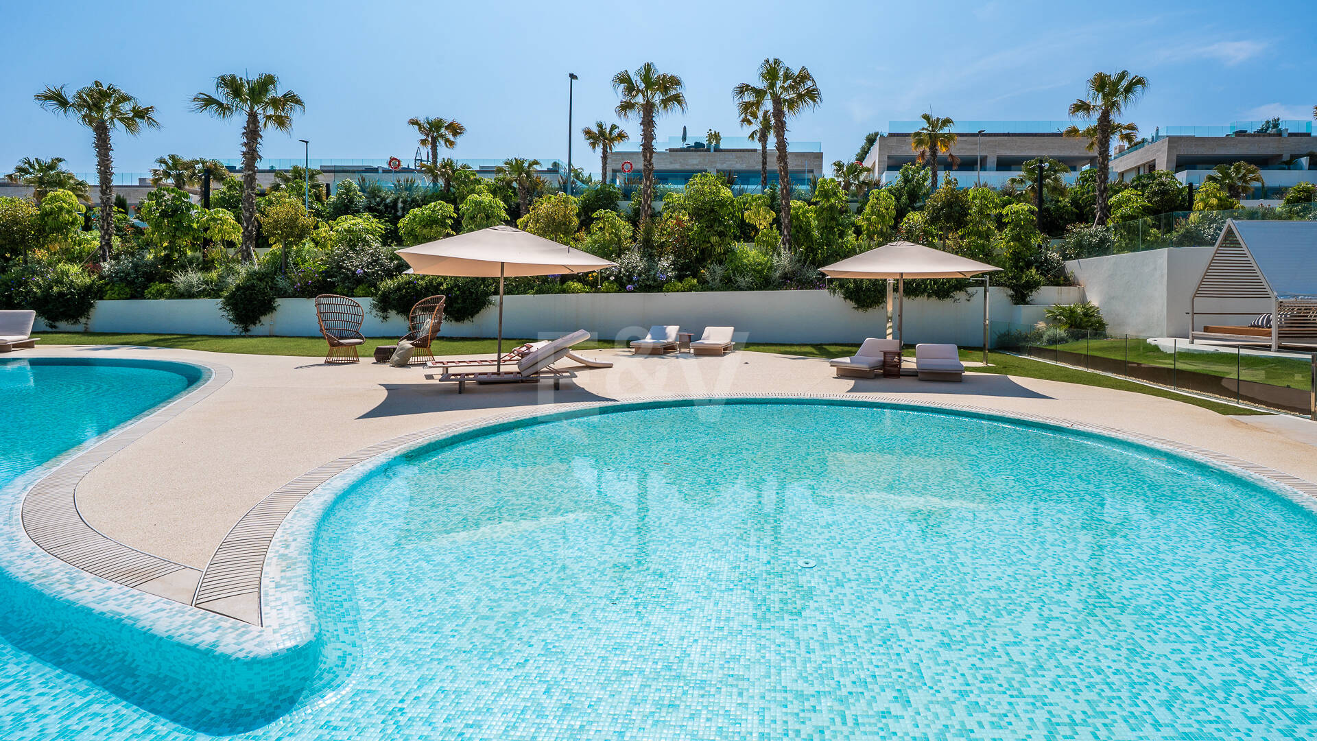 Exklusives Duplex-Gartenapartment in EPIC by Fendi Casa an der Goldenen Meile von Marbella