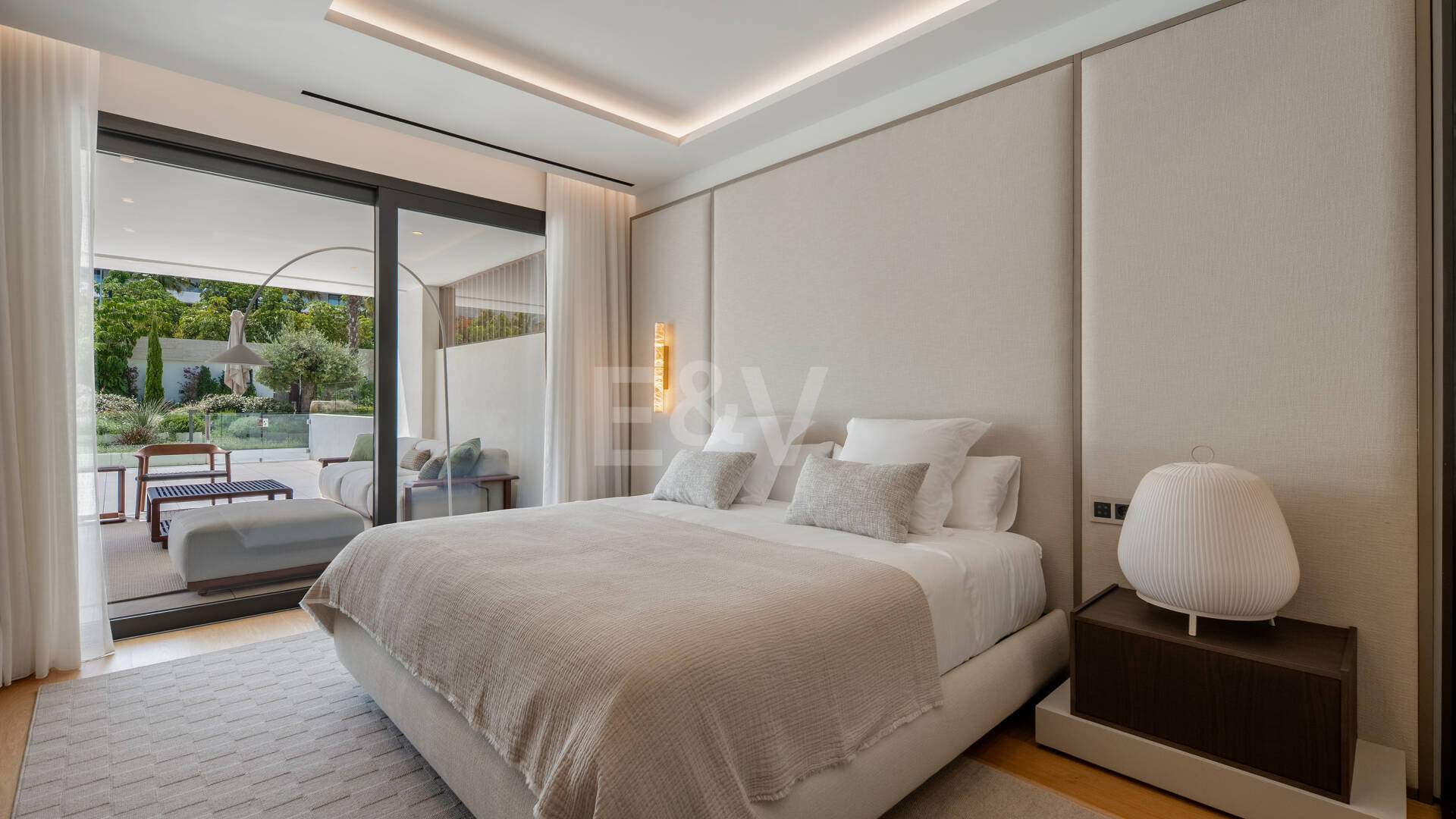 Exklusives Duplex-Gartenapartment in EPIC by Fendi Casa an der Goldenen Meile von Marbella