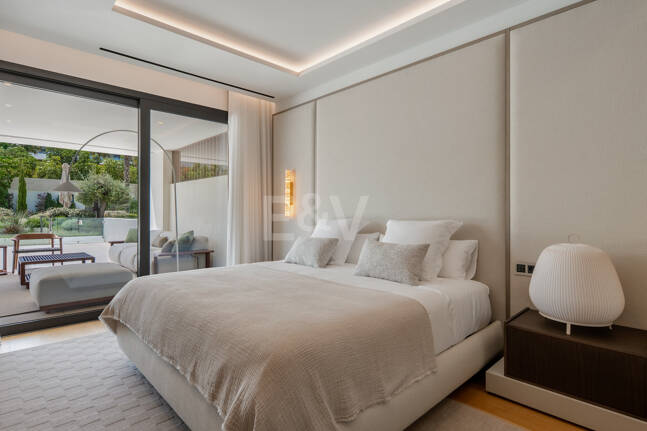 Exklusives Duplex-Gartenapartment in EPIC by Fendi Casa an der Goldenen Meile von Marbella