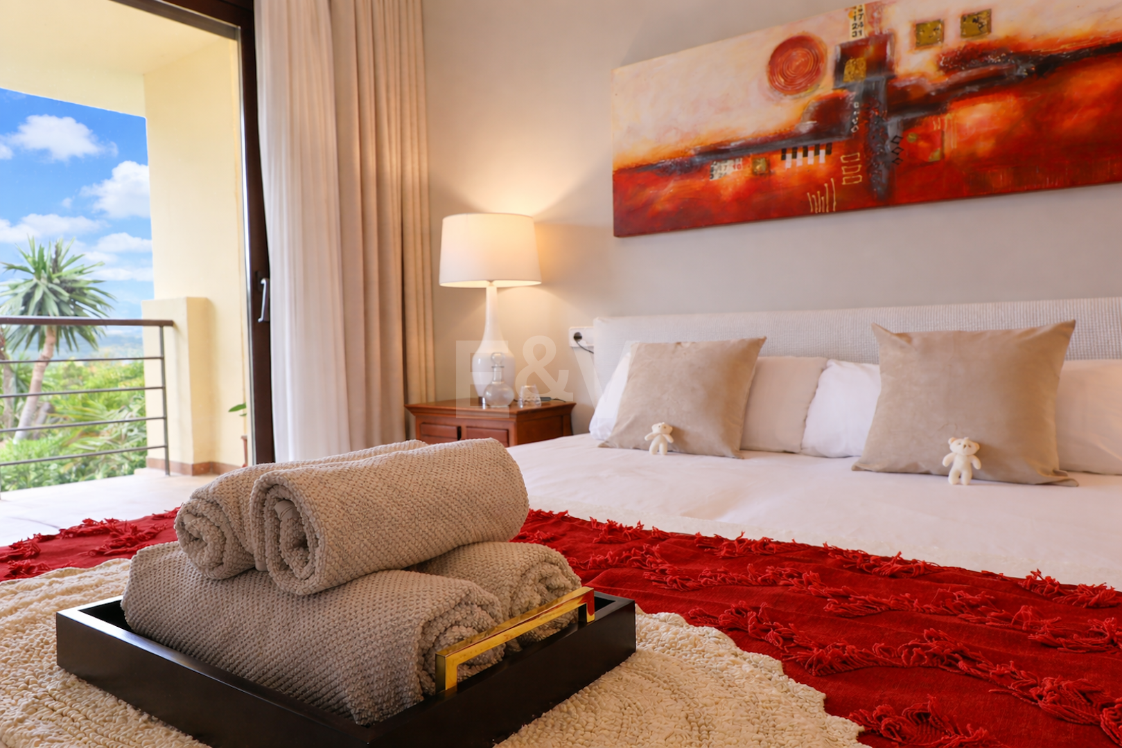 Luxuriöse Golfresort-Wohnung mit Touristenlizenz