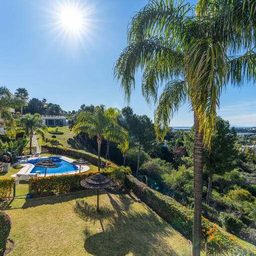 Stylish Apartment with Panoramic Sea Views and Premium Facilities