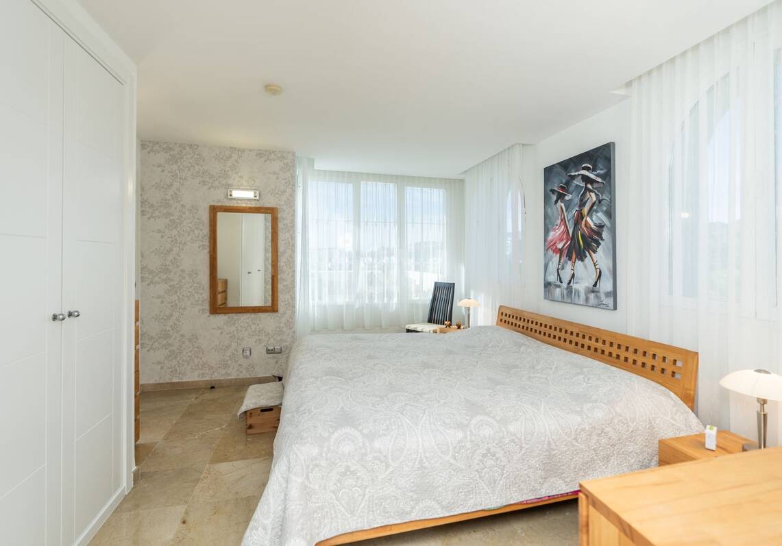 Stylowy apartament z panoramicznymi widokiem na morze i udogodnieniami Premium