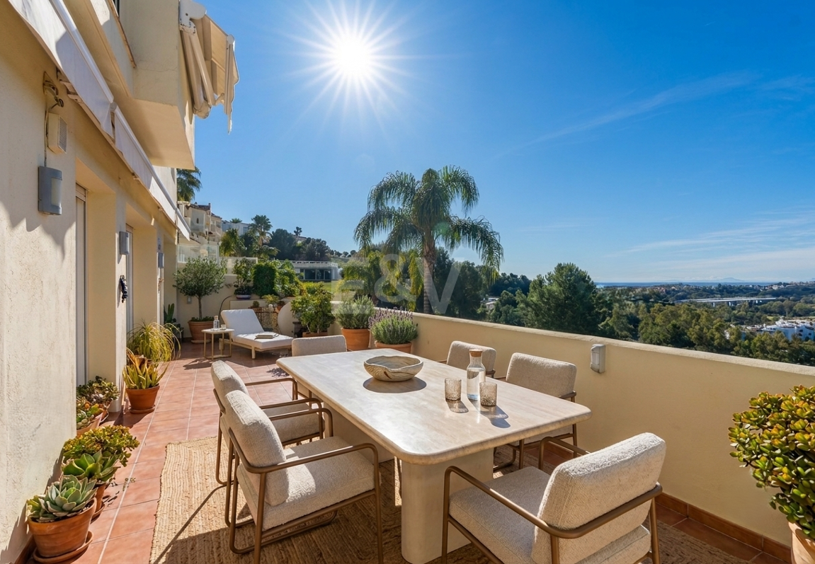 Stylish Apartment with Panoramic Sea Views and Premium Facilities
