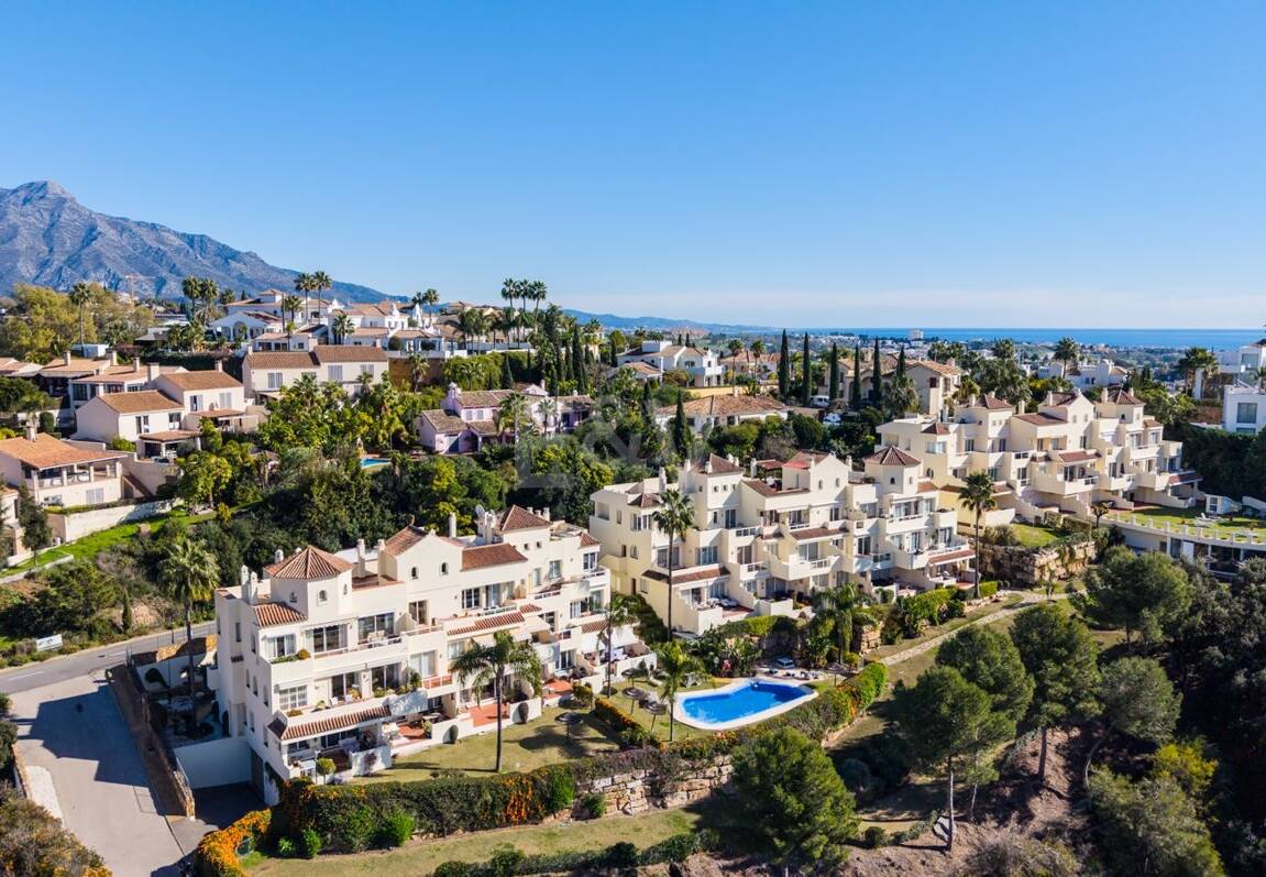 Stylish Apartment with Panoramic Sea Views and Premium Facilities