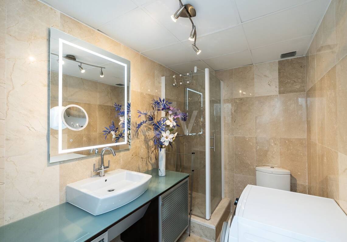 Stylowy apartament z panoramicznymi widokiem na morze i udogodnieniami Premium
