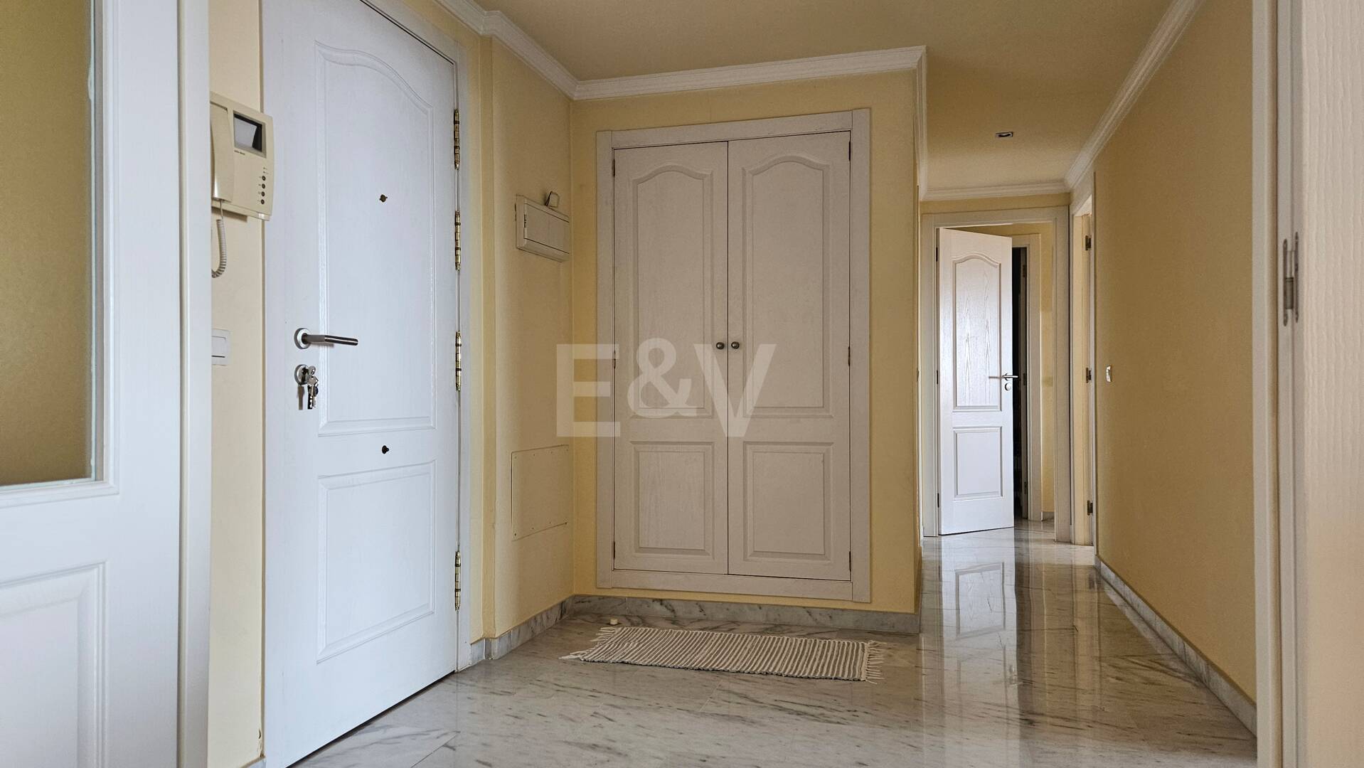 Enjoy Marbella's Golden Mile from this Bright Sea View Apartment