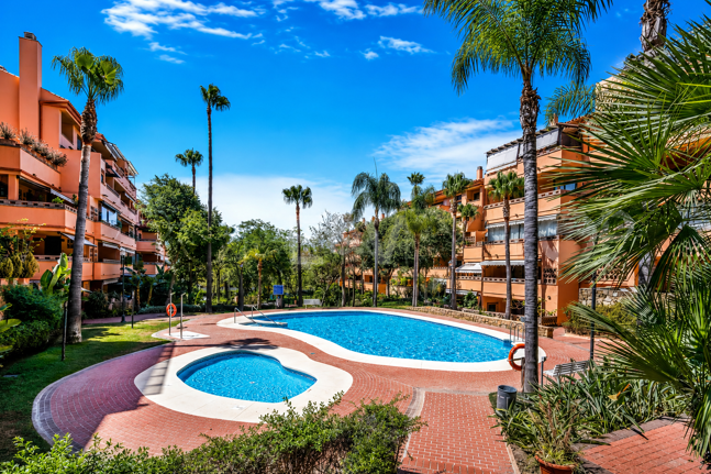 Enjoy Marbella's Golden Mile from this Bright Sea View Apartment
