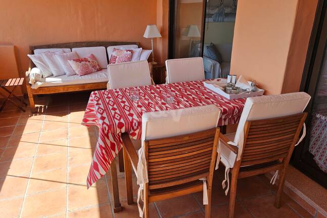 Enjoy Marbella's Golden Mile from this Bright Sea View Apartment