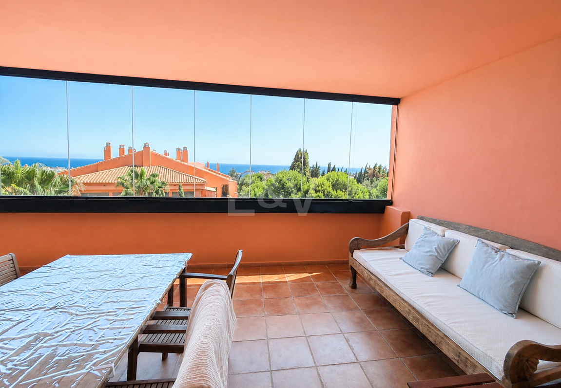 Enjoy Marbella's Golden Mile from this Bright Sea View Apartment