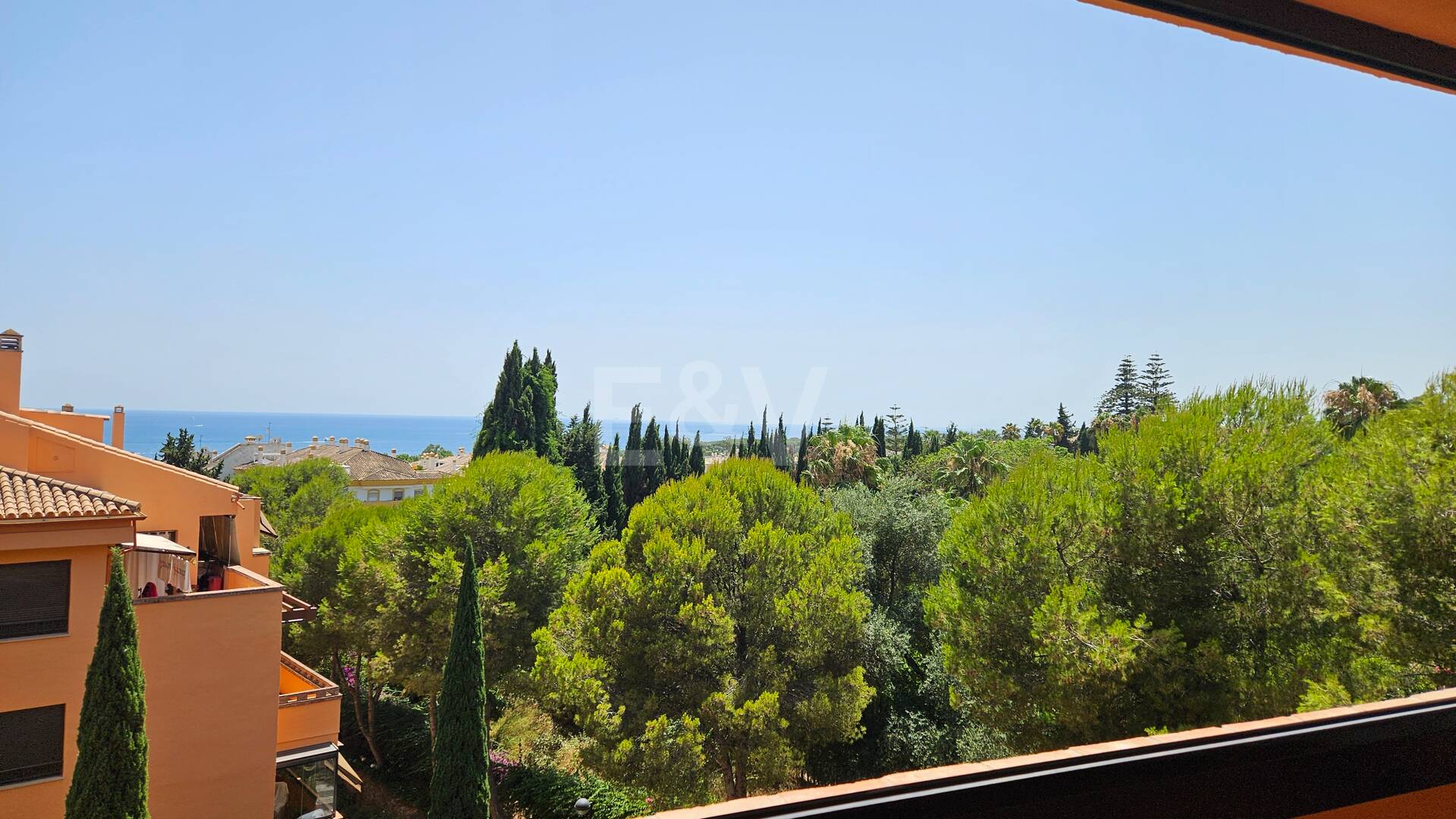Enjoy Marbella's Golden Mile from this Bright Sea View Apartment