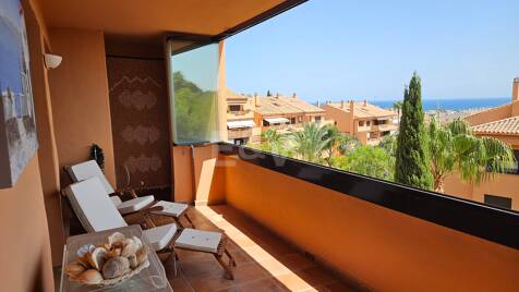 Enjoy Marbella's Golden Mile from this Bright Sea View Apartment