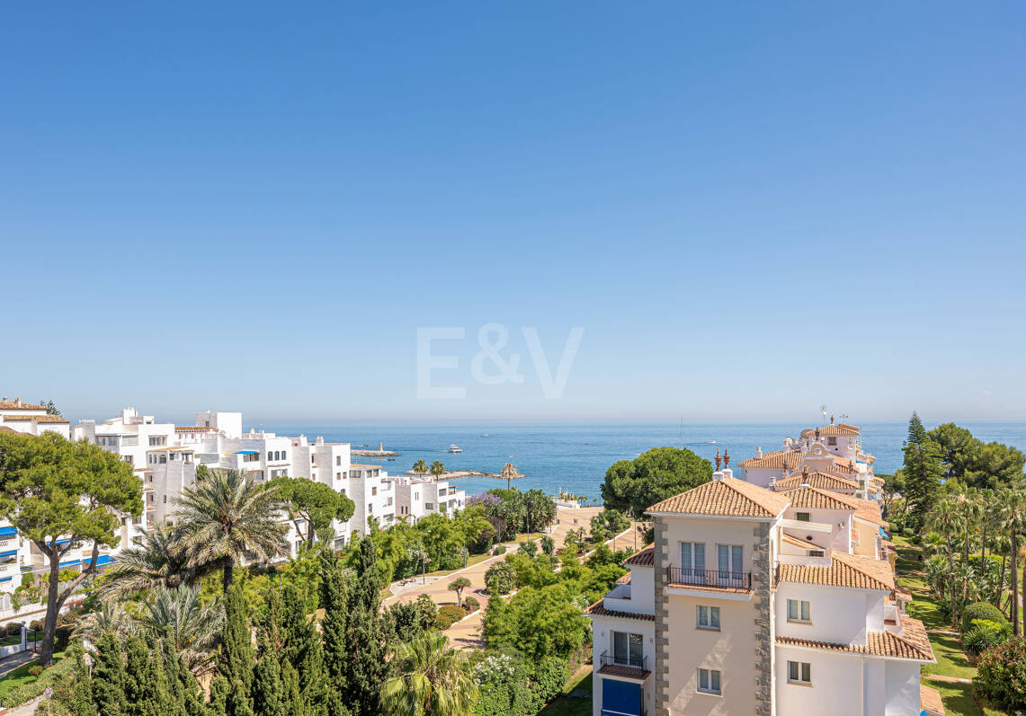 Mediterrane Eleganz mit Meerblick in Puerto Banús