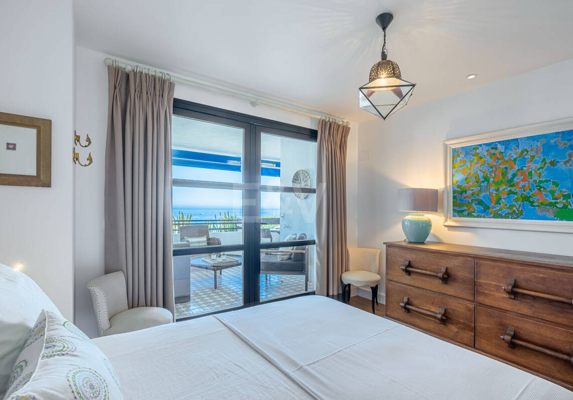 Mediterrane Eleganz mit Meerblick in Puerto Banús