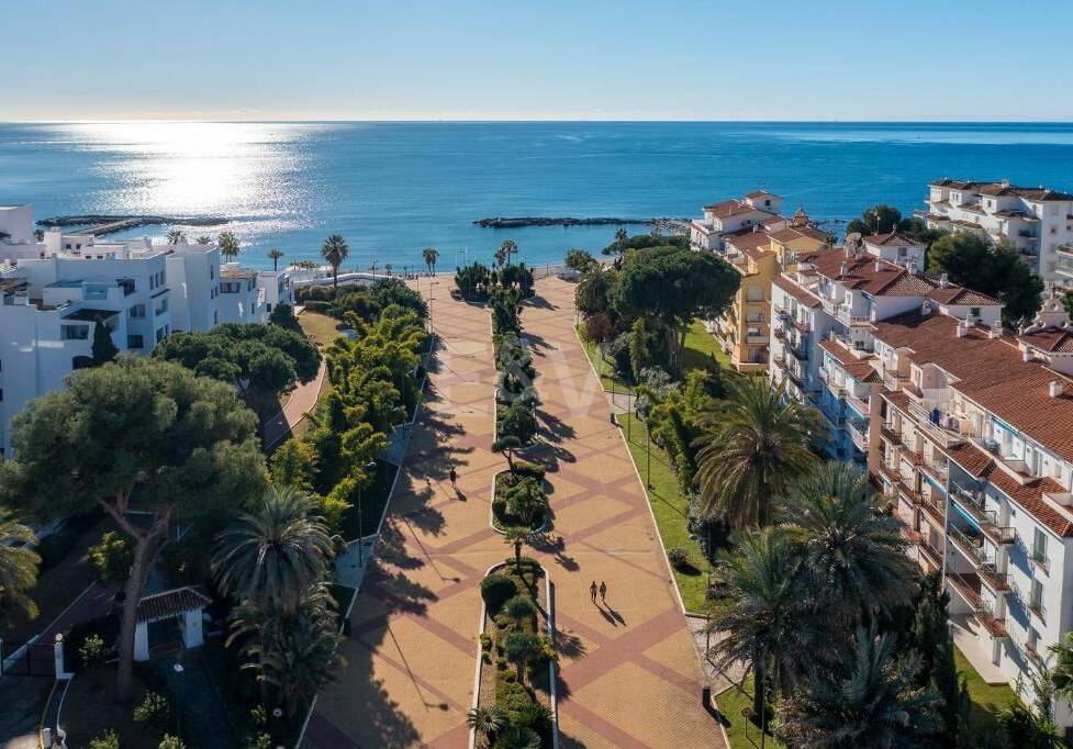 Mediterrane Eleganz mit Meerblick in Puerto Banús