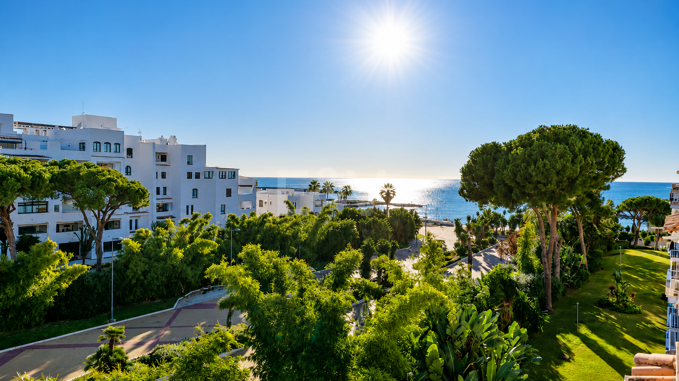 Mediterranean Elegance with Sea Views in Puerto Banús