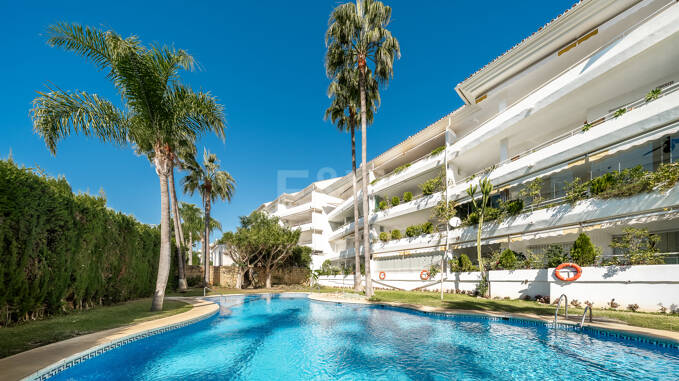 Takvåning till salu i Guadalmina Baja, San Pedro de Alcantara