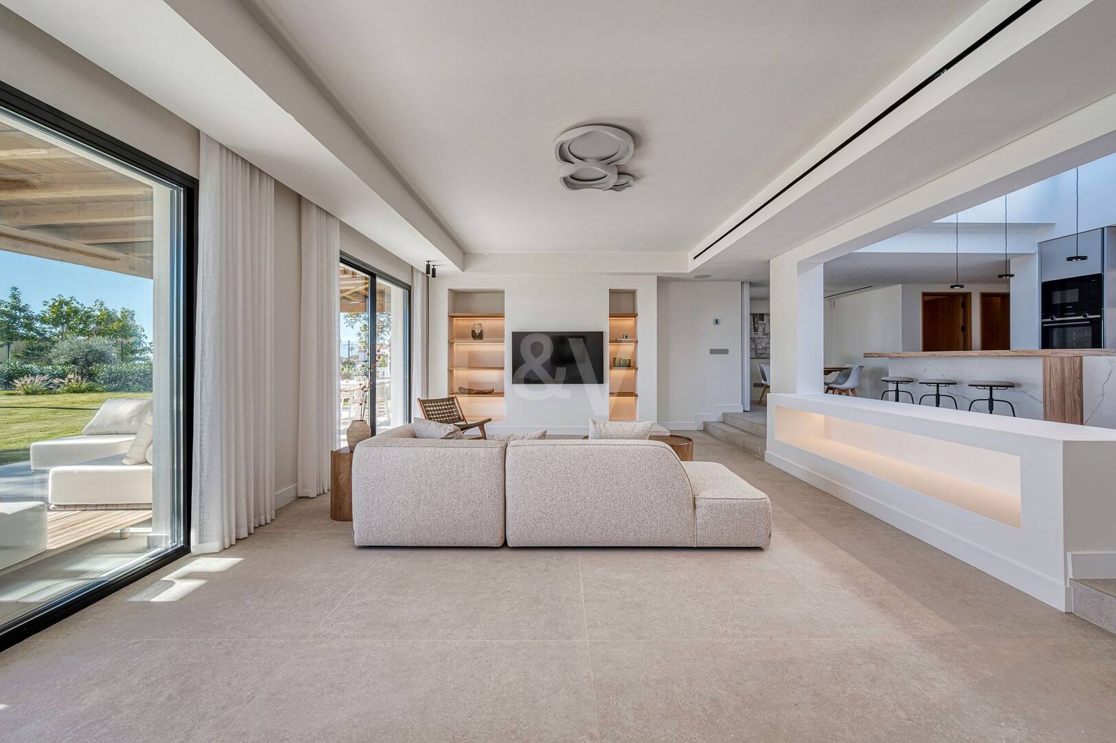 Moderne mediterrane Villa mit Panoramablick auf das Meer in El Rosario
