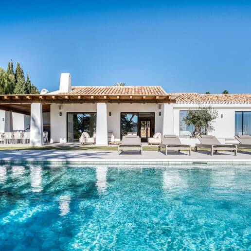 Moderne mediterrane Villa mit Panoramablick auf das Meer in El Rosario