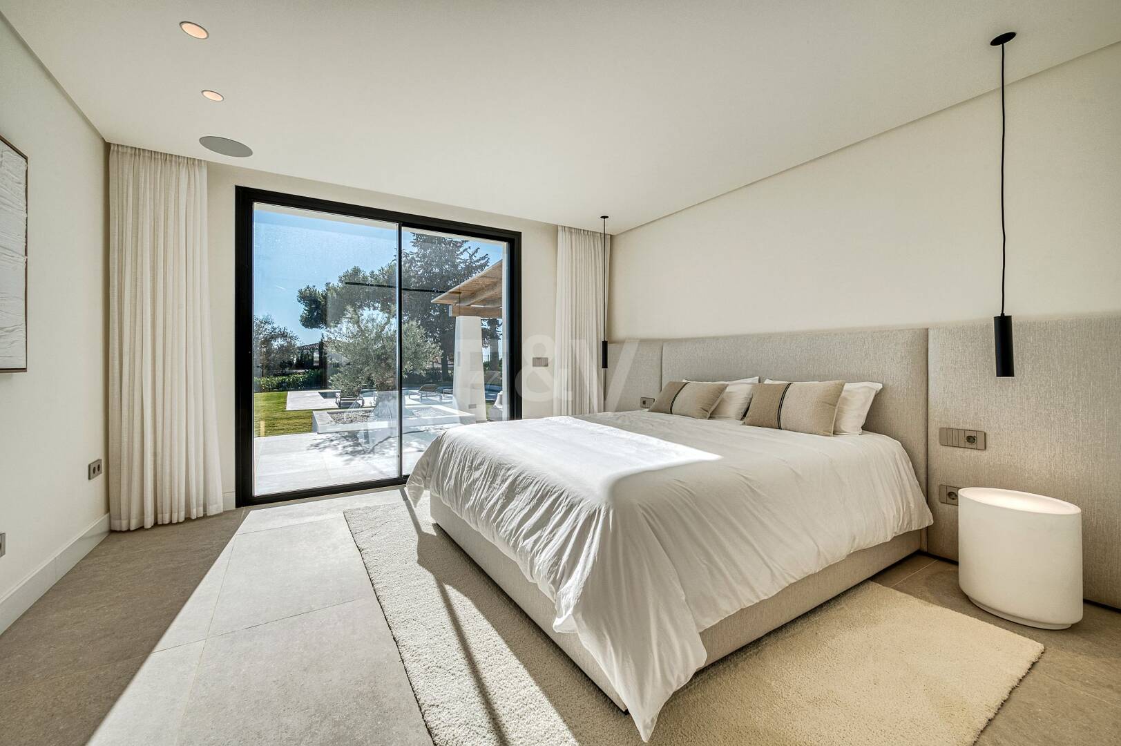 Moderne mediterrane Villa mit Panoramablick auf das Meer in El Rosario