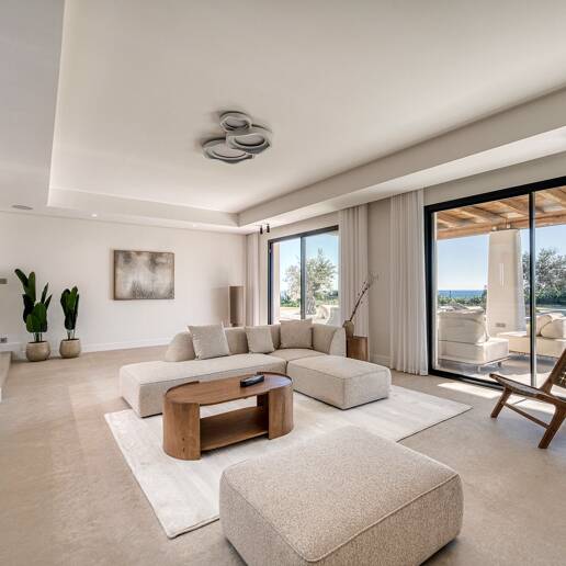 Moderne mediterrane Villa mit Panoramablick auf das Meer in El Rosario