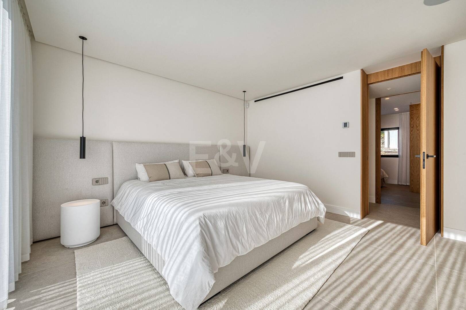 Moderne mediterrane Villa mit Panoramablick auf das Meer in El Rosario
