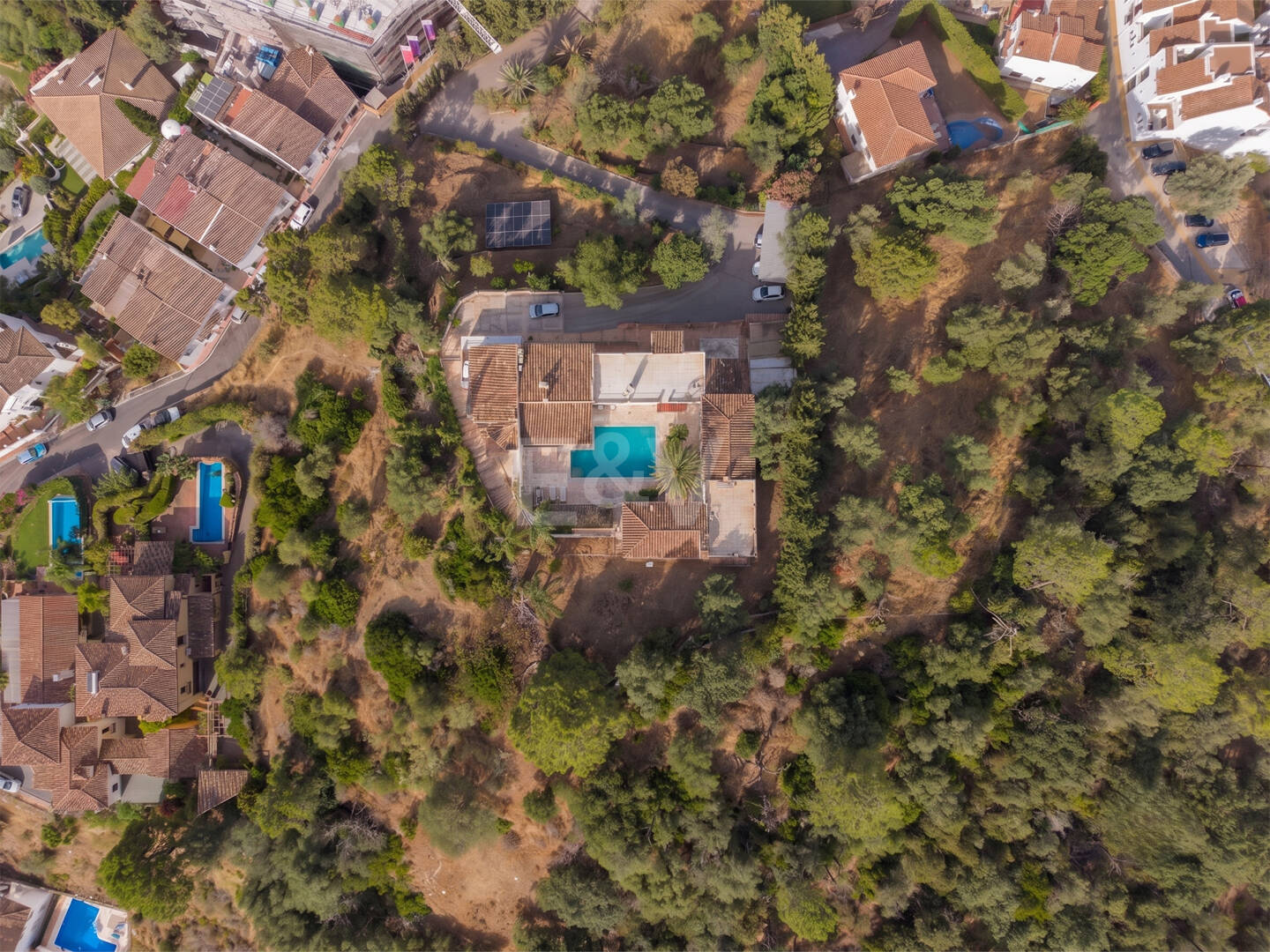 Außergewöhnliche Immobilie in einzigartiger Naturlage im Herzen von Benahavís Pueblo