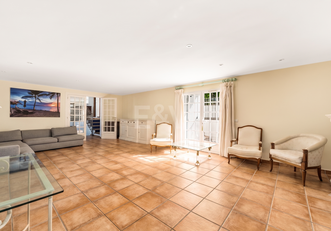 Andalusian Cortijo-Style Villa in a Natural Setting in the Heart of Benahavís