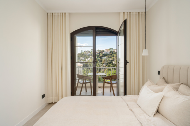 Exquisite Corner Penthouse with Golf and Mountain Views